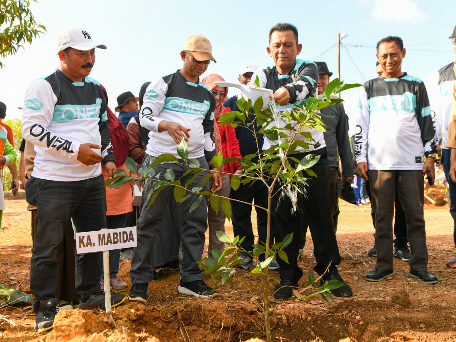 Gubernur Kepri Ikut Tanam Pohon di Bulan Bakti Pramuka Tahun 2023 dan Hari Pramuka ke-62