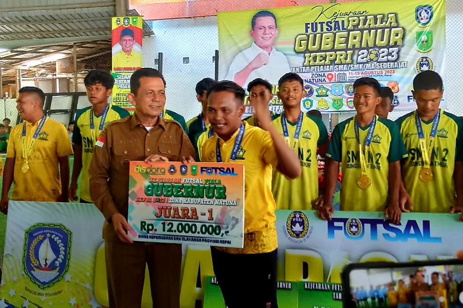 Ansar Ahmad Tutup Turnamen Kejuaraan Futsal Piala Gubernur Kepri 2023 Zona Natuna