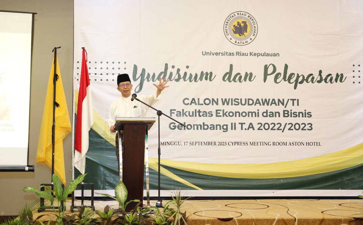 Yudisium dan Pelepasan Wisudawan/Ti UNRIKA, Amsakar Achmad: Teruslah Kembangkan Diri, Hadirkan Kompetensi Terbaik