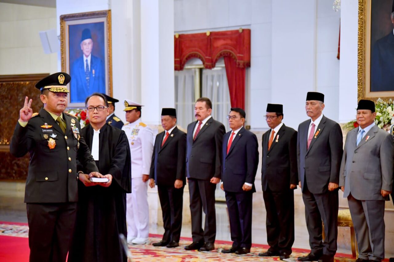 Maruli Simanjuntak Resmi Dilantik Presiden Jokowi Sebagai KSAD