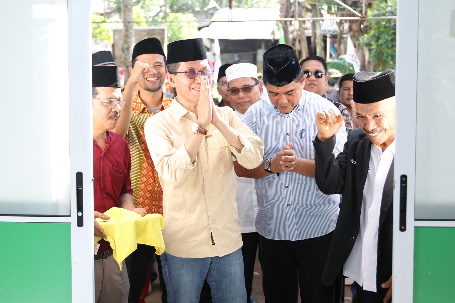 Wakil Walikota Batam, Amsakar Achmad Resmikan Masjid Nawawi